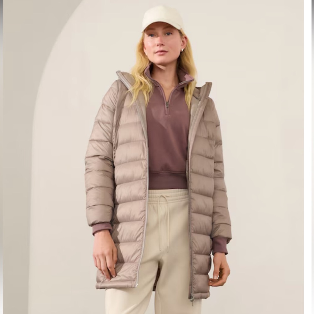 Athleta - Aire Puffer Parka in feather, size S petite